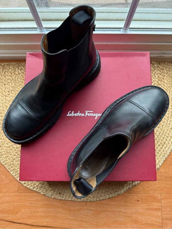 Salvatore Ferragamo Black Leather Chukka Boots main image 6